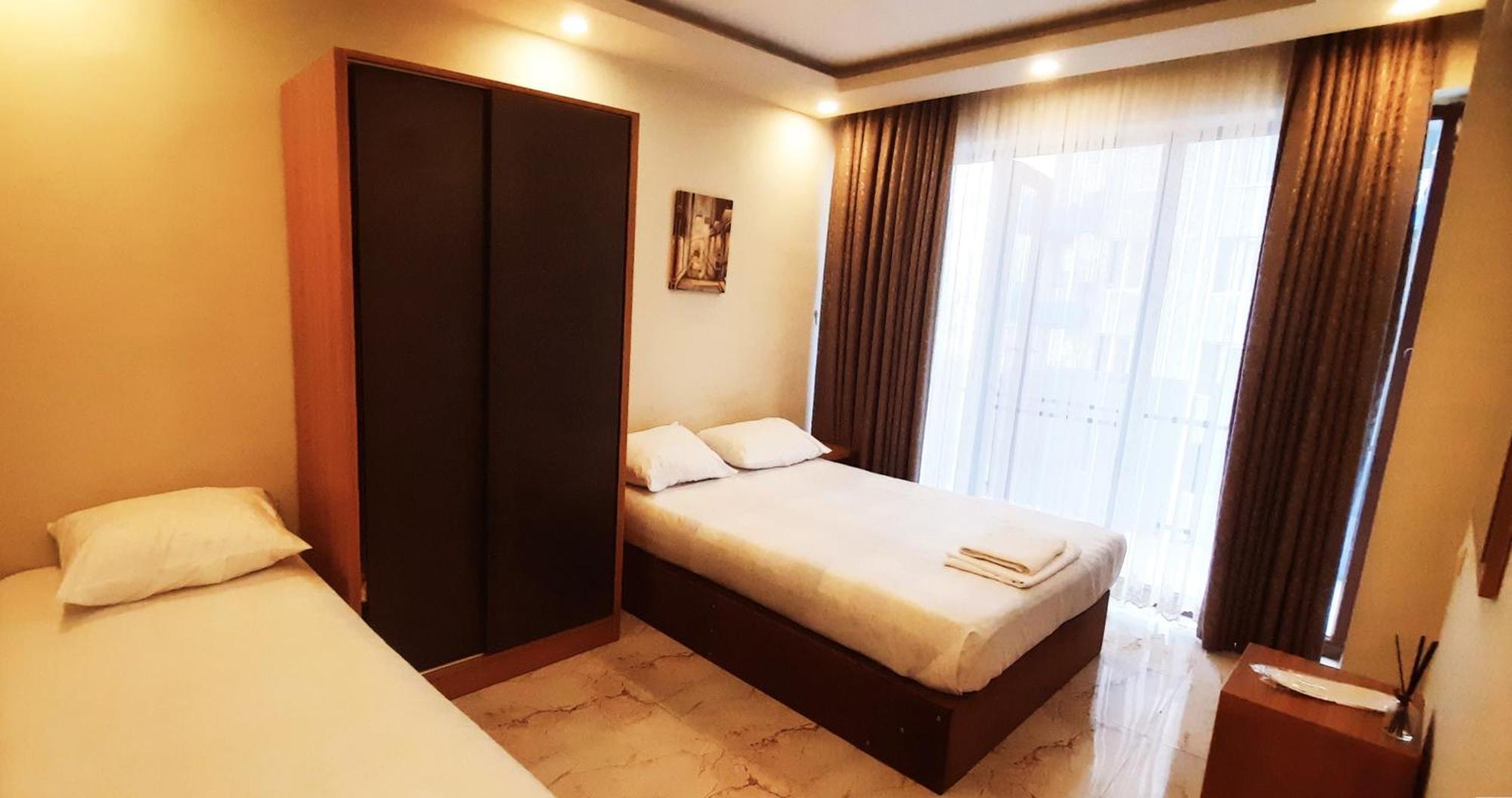 Selazir Apart Hotel Batumi Esterno foto